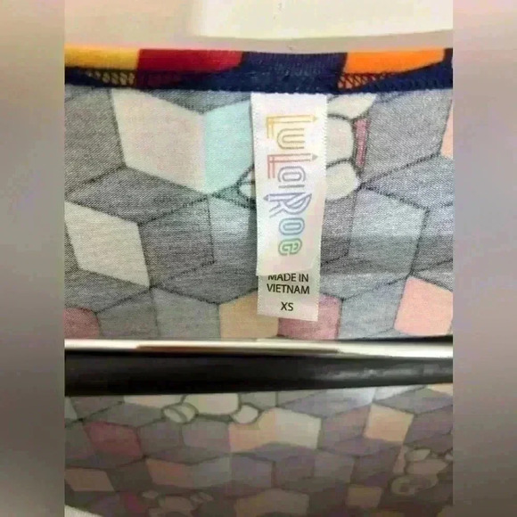 NWT LuLaRoe Disney Frozen Snowgies Snowman Swing Tee Size XS - Picture 5 of 9